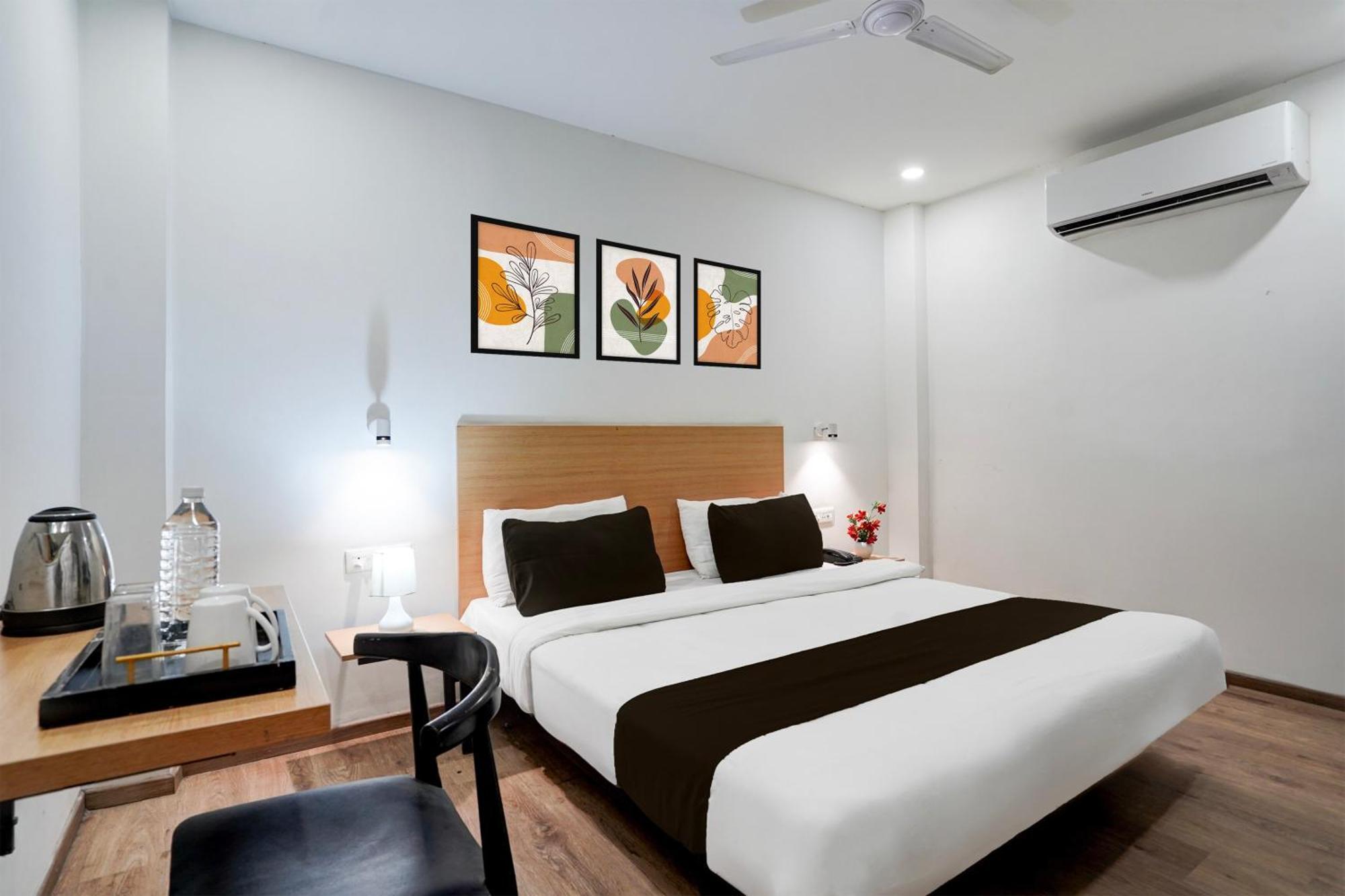 Super Townhouse Gomti Nagar Sector 6 Near Ekana Stadium Lakhnaú Exteriér fotografie