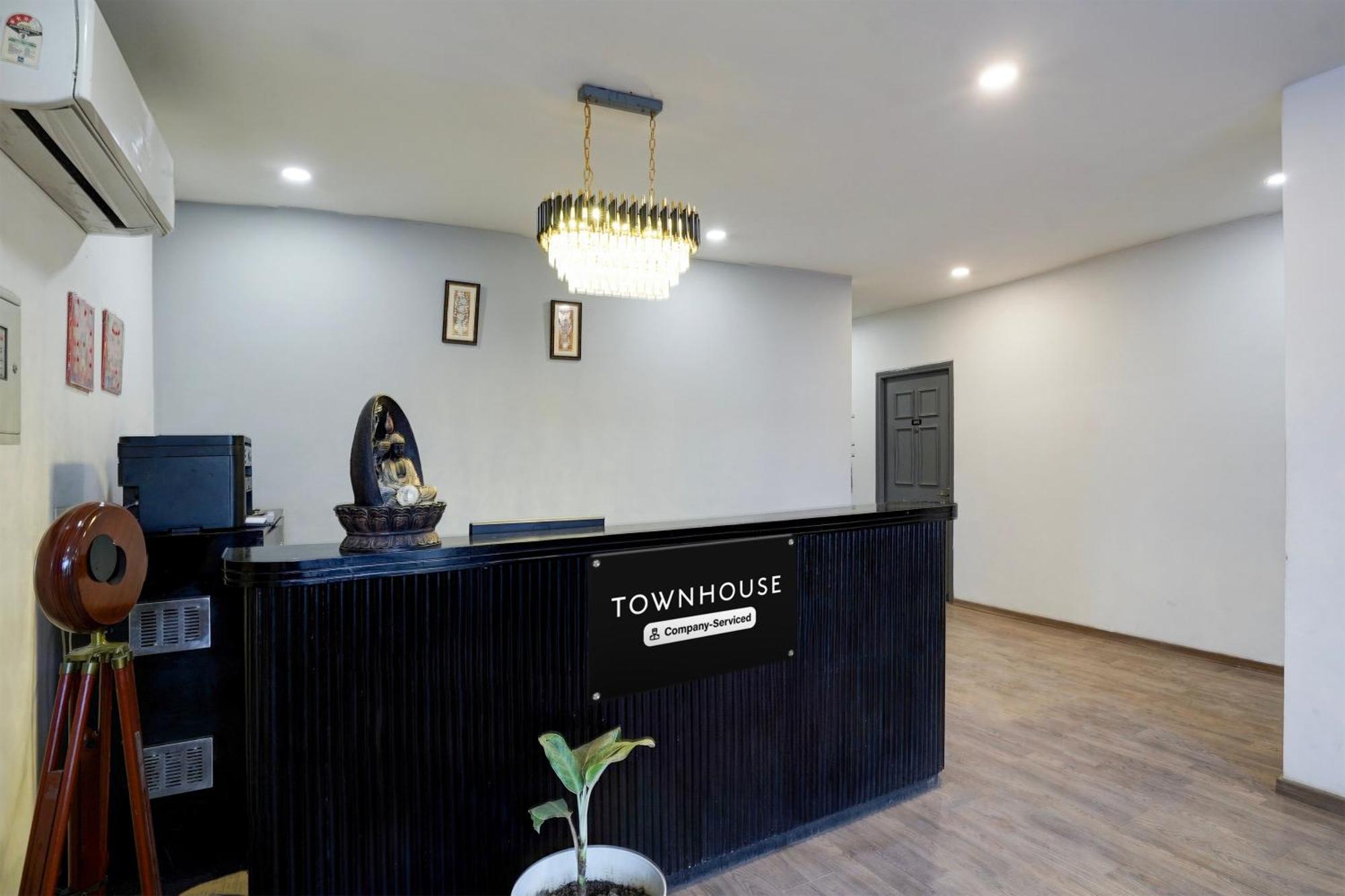Super Townhouse Gomti Nagar Sector 6 Near Ekana Stadium Lakhnaú Exteriér fotografie